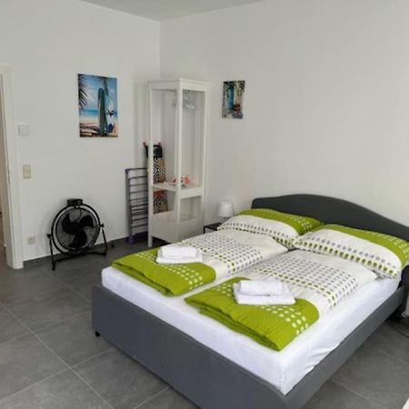 Klein Aber Fein Mit Terrasse Apartman Bécs Kültér fotó
